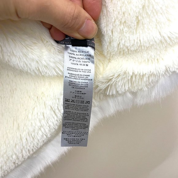 Code 22 Soft Faux Fur Vest Medium - Picture 7 of 8